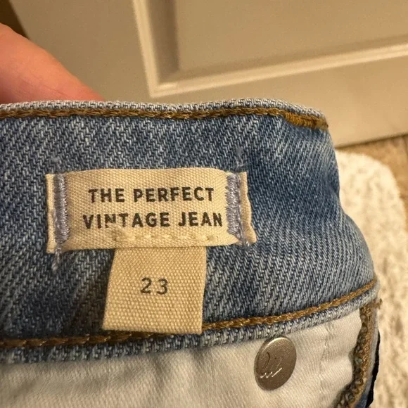 Madewell High Rise Light Wash Distressed Jeans - Picture 9 of 9